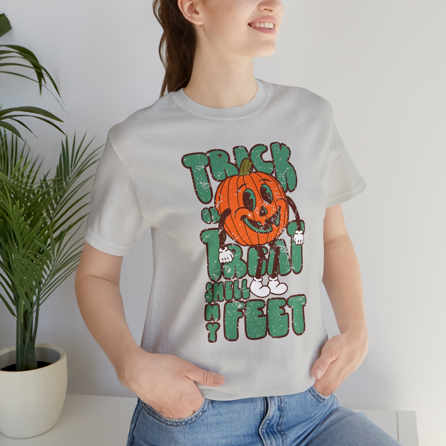 Distressed Trick or Treat Smell My Feet T-Shirt