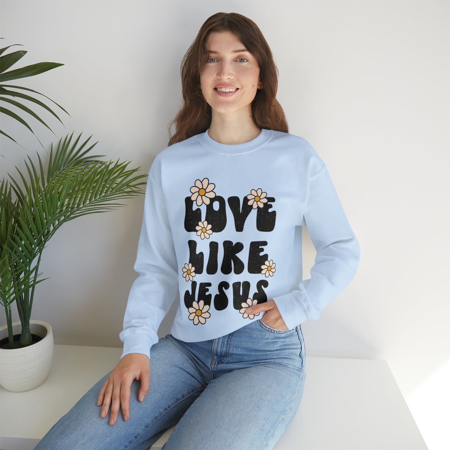 Distressed Daisy Love Like Jesus - Heavy Blend™ Crewneck Sweatshirt