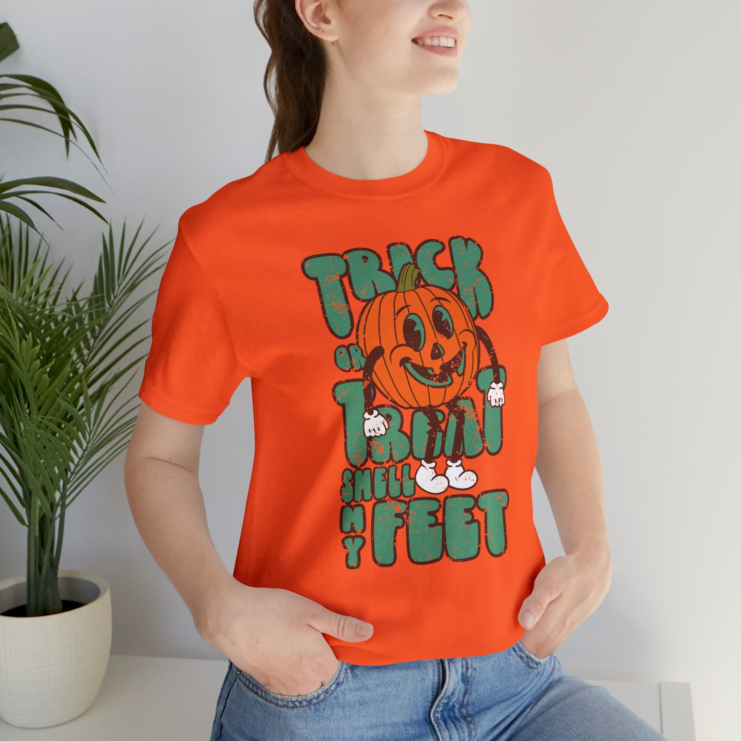 Distressed Trick or Treat Smell My Feet T-Shirt