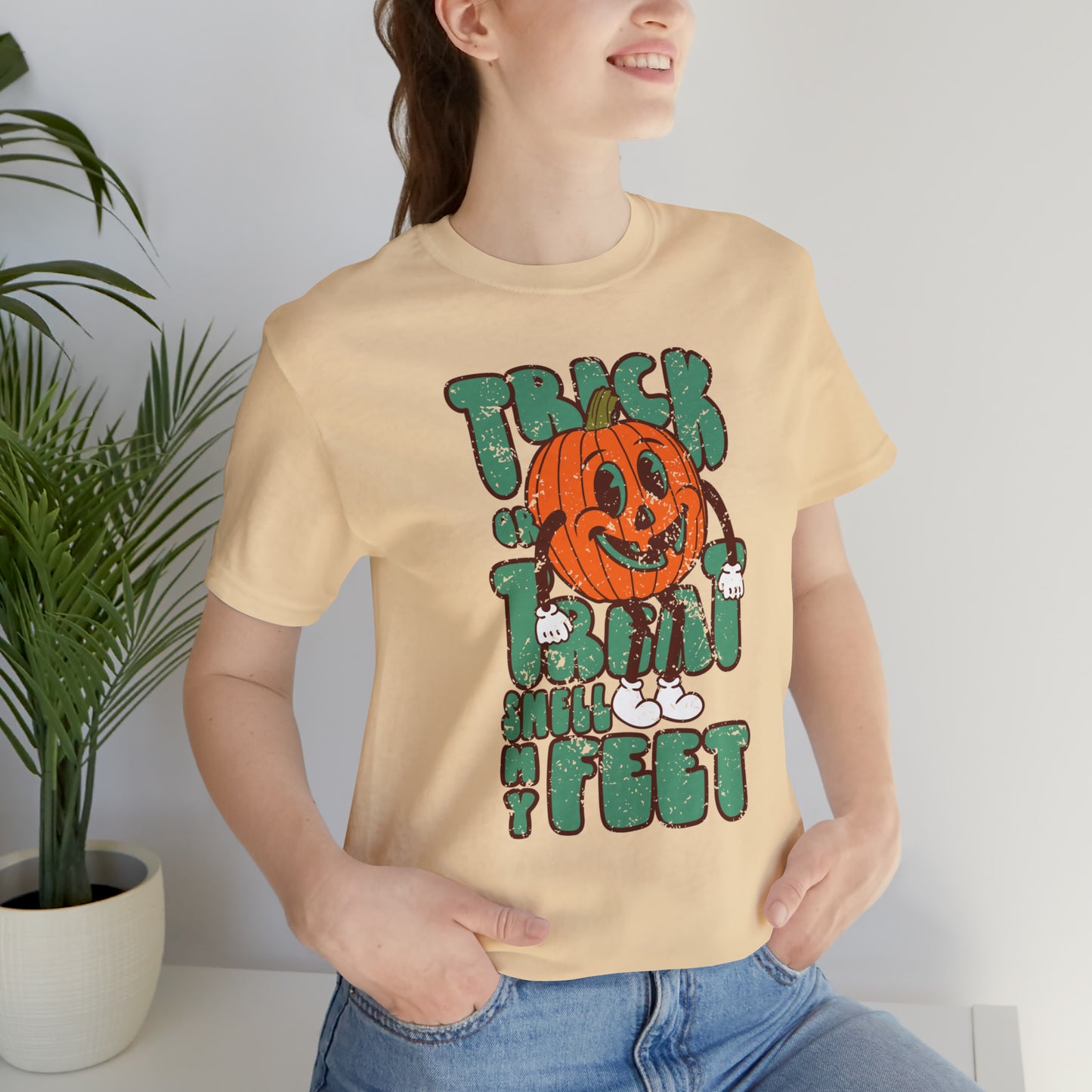 Distressed Trick or Treat Smell My Feet T-Shirt